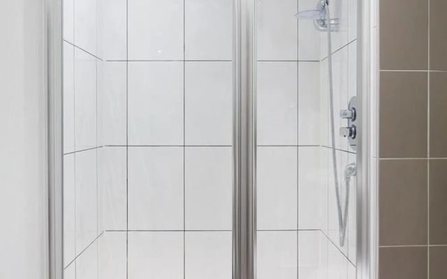 Live in Leeds Sky Penthouse