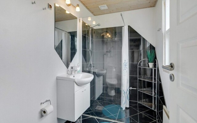 6 Person Holiday Home in Hemmet