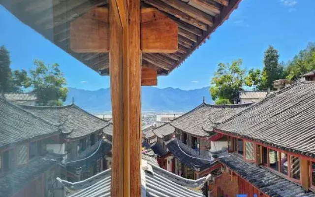 Ruochen Xuyu (Morning's Preface) Lion Hill Naxi Courtyard
