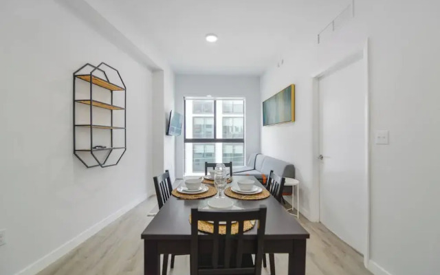 1BR Condo wRooftop Pool at Wynwood