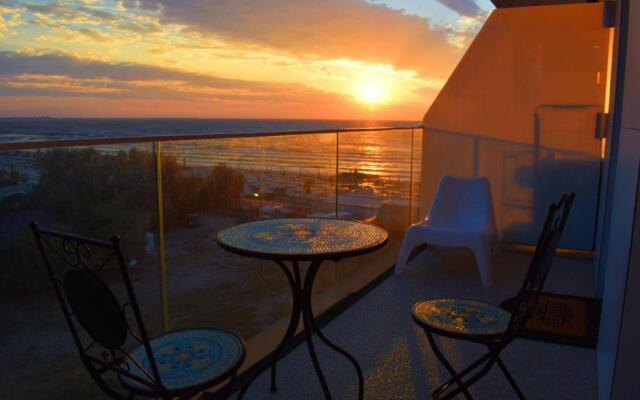 White Tower Mamaia 308