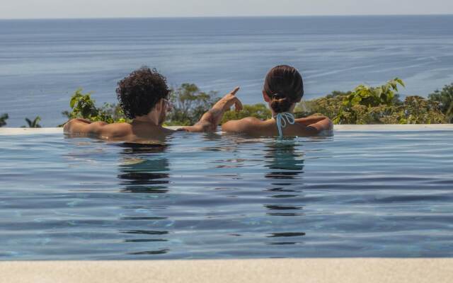 Adeluna Luxury Ocean View Villas