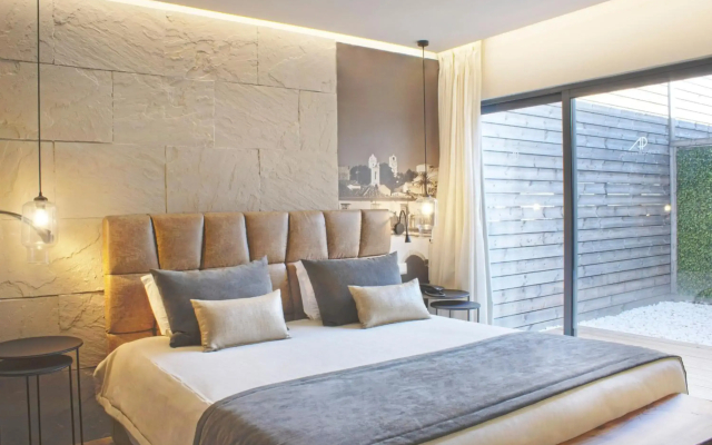 AP Maria Nova Lounge - Adults Friendly