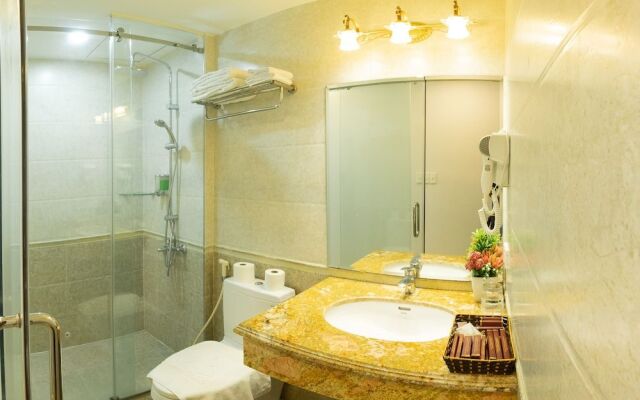 Hoang Bach Hotel