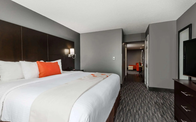 Hawthorn Extended Stay by Wyndham Columbus West