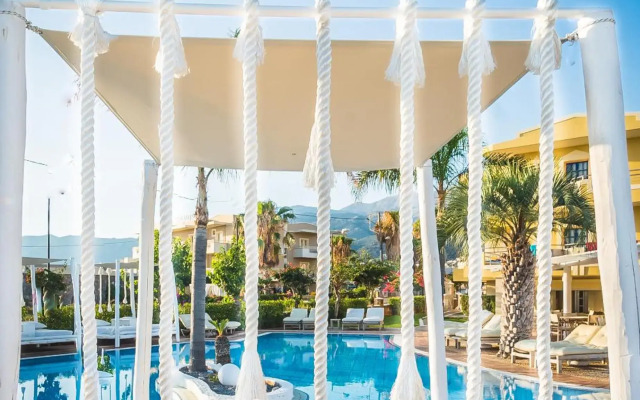 Parthenis Hotel & Suites