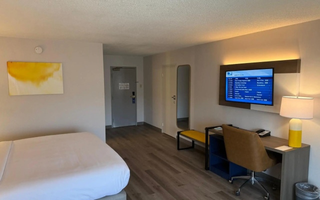 Comfort Inn & Suites Danbury-Bethel