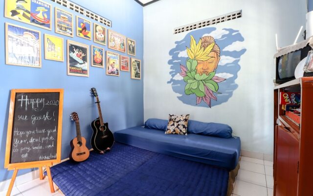 Alexiz Hostel