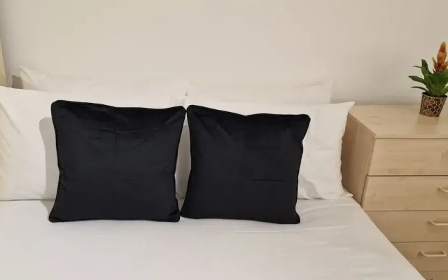 Compact Living Cosy Studio Flat in London