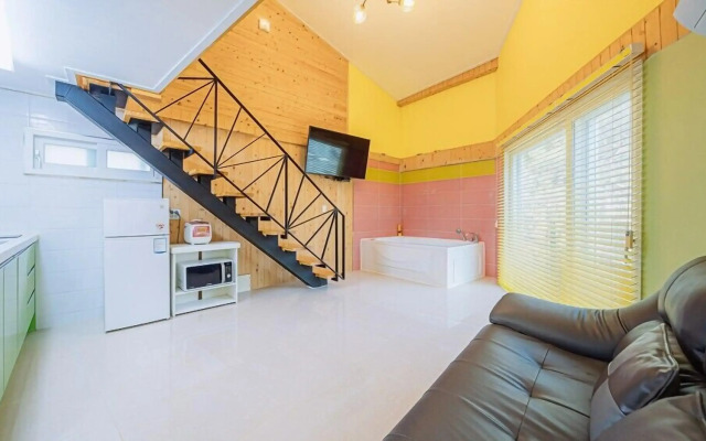 Romain Pension