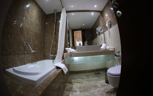 Grand Kadri Hotel