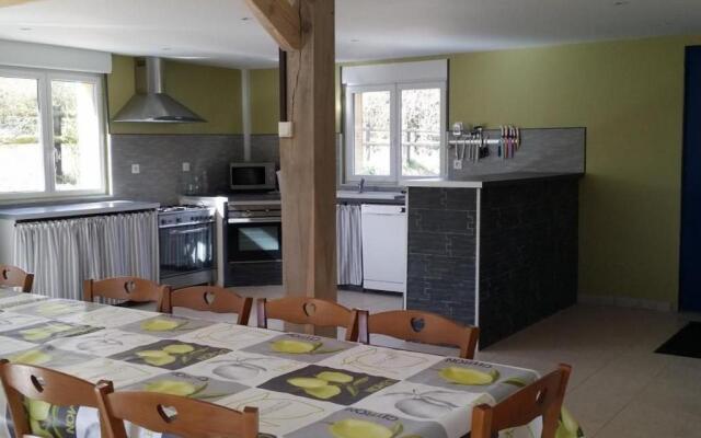 Gîte Saint-Léonard-des-Bois, 8 pièces, 15 personnes - FR-1-410-224