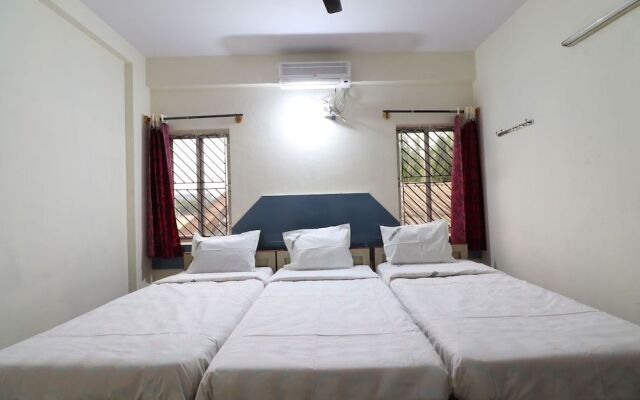 Spot On 37711 Vishwas Delux Lodge