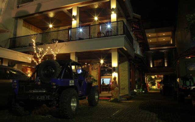 Airy Lowokwaru Candi Trowulan 12 Malang