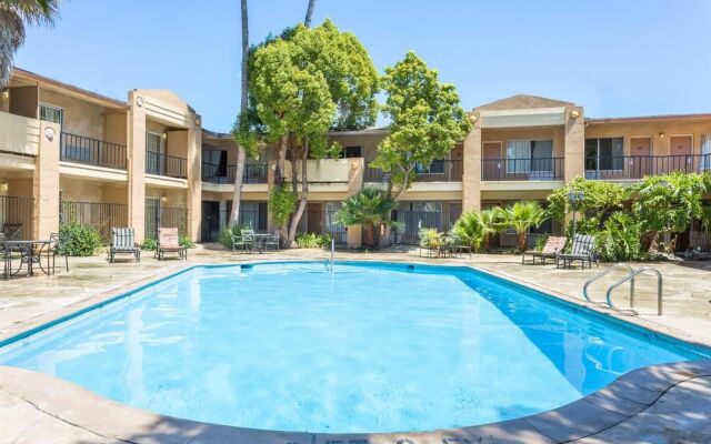 Travelodge by Wyndham Vallejo / I-80