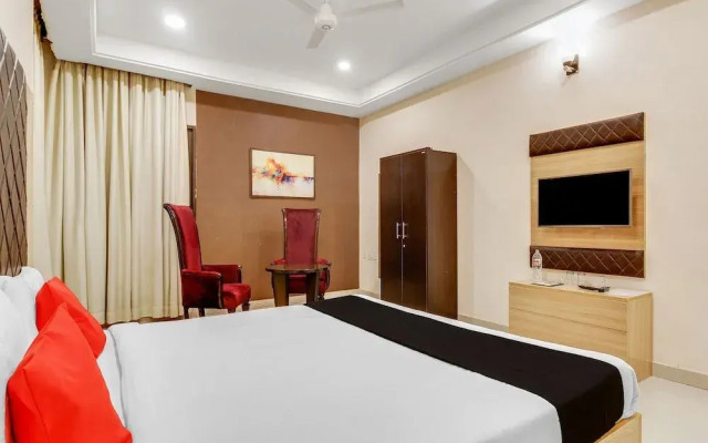 Capital O 19666 Hotel Solitaire