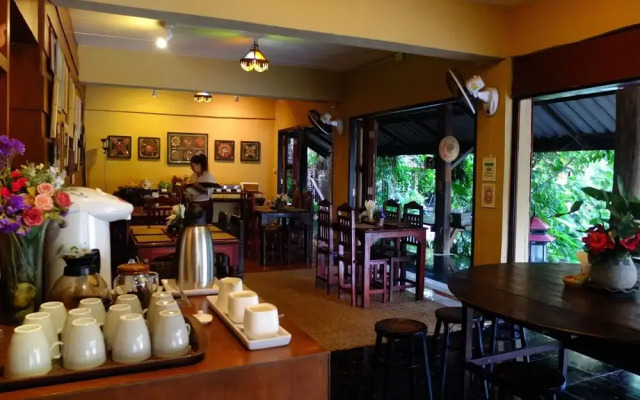 Baan Tawan Guesthouse