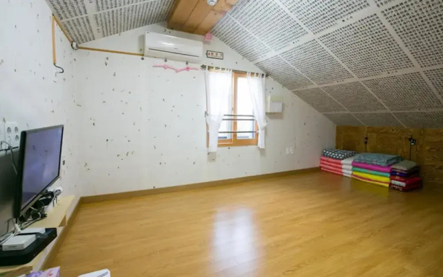 Jeonju Tteulanchae Hanok Stay