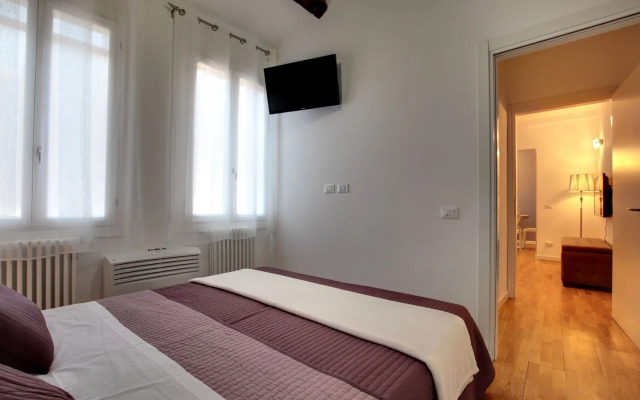 Rialto Botteri Apartments