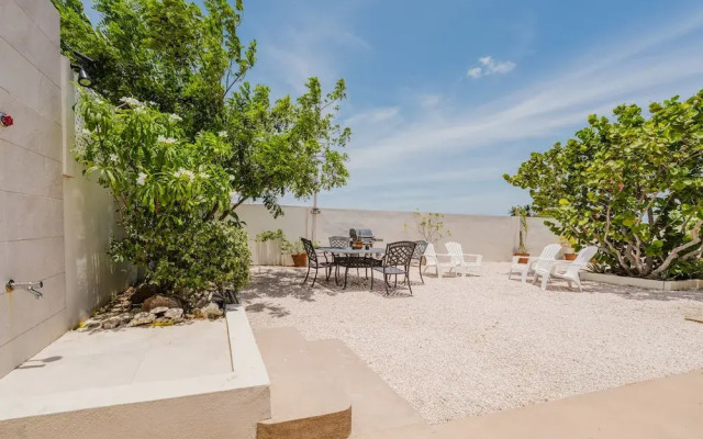 Mangel Halto Aruba one Minute Walk to Beach Apt1