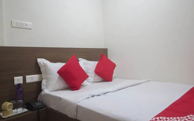 Rising Inn by OYO Rooms