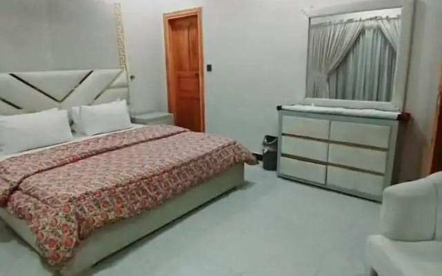Hotel Golden Inn