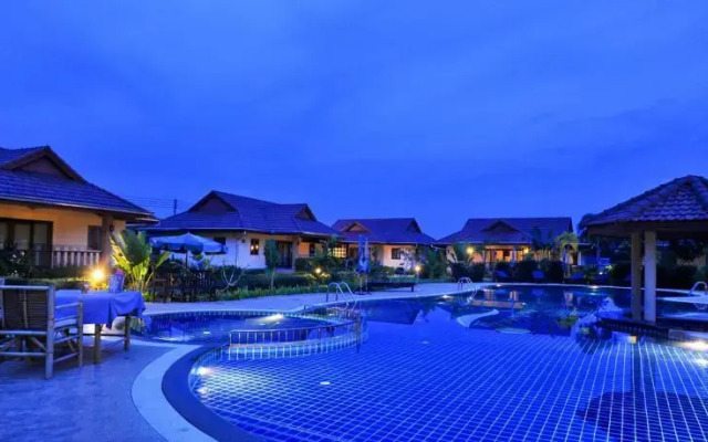 Mali 12 Krabi Sunset Village