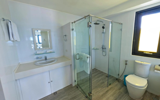 Lime Hotel Boracay