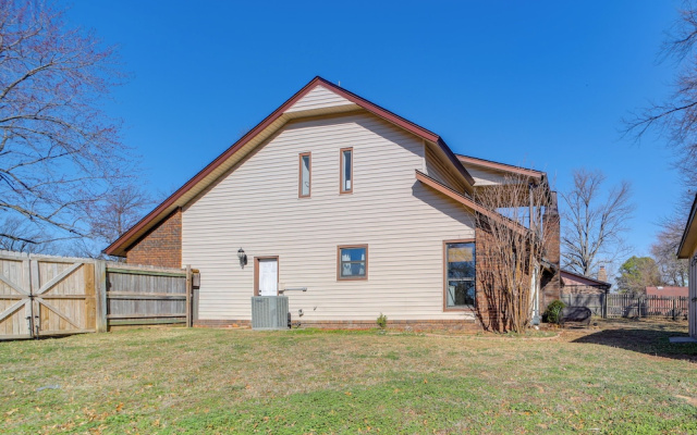 Groups Welcome, Central Location! Tulsa Gem + Yard