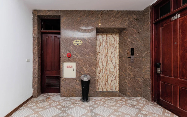 OYO 472 Lenka Hotel