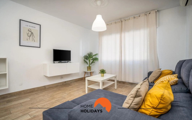 #002 Amazing Apartment Next City Center,Beach