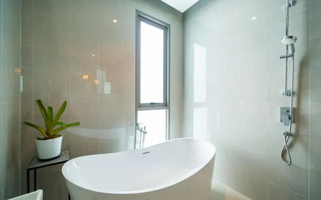 Teak 5 Bedroom Private Pool Villa Bangtao Beach