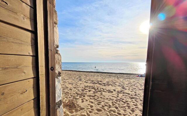 Sea view and ground floor Apartments le Dune