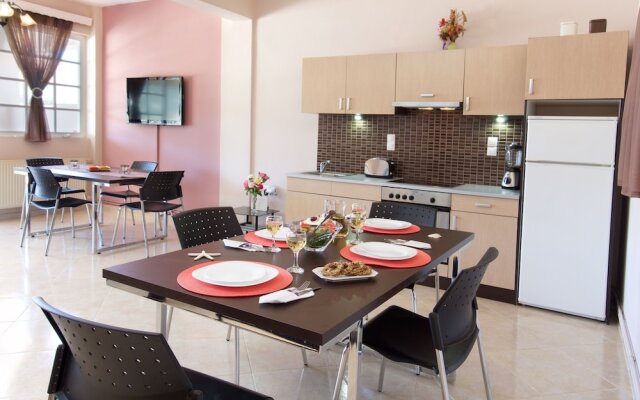 Sea Breeze Apartment