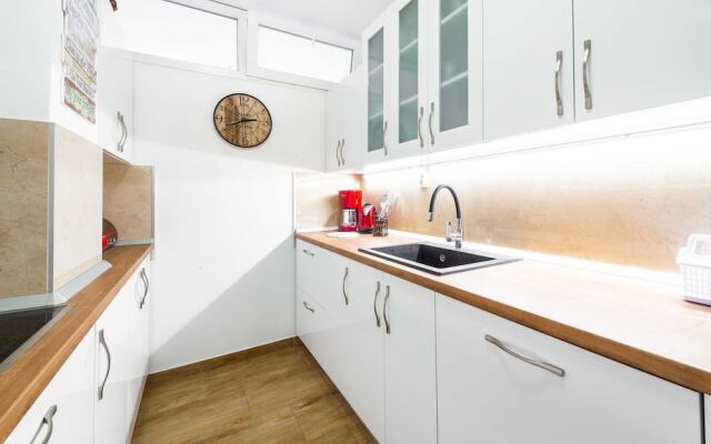 Blue Harmony Sea View Apartment