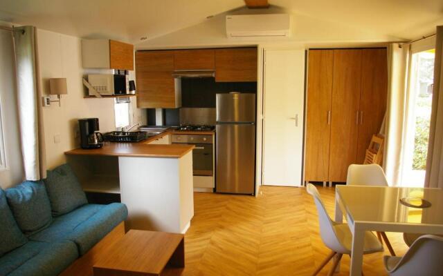 Mobile Home OuiReves 304 facing the Mediterranean