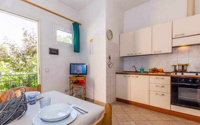 Daniela 4 100m From Sea