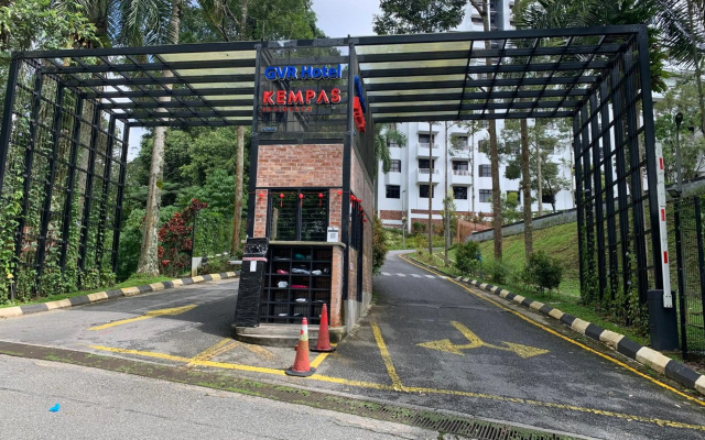 Paul 2 bedroom Kempas D2-904 or D2-804 comfort apartment – Outside – Gohtong Jaya