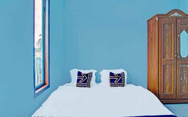 SPOT ON 91918 Najla Guest House Syariah