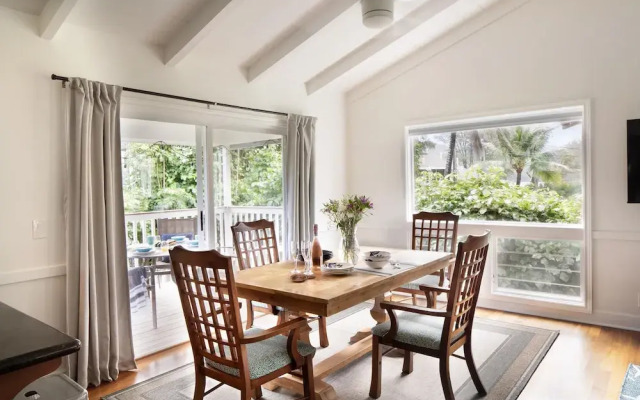 Hale Haena 3 Bedroom Home by RedAwning