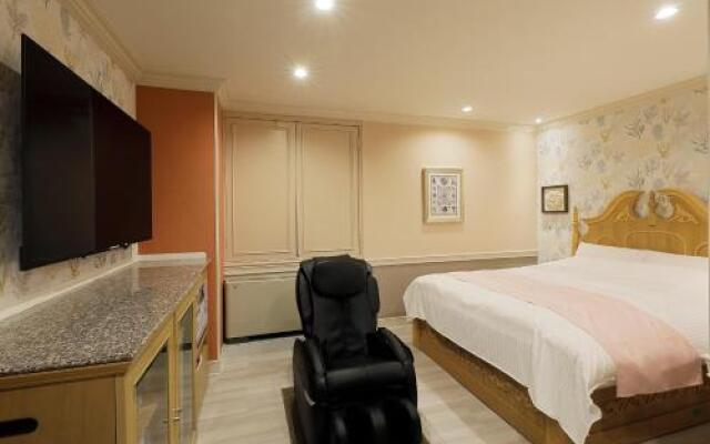 Hotel Birthday Gifunishi (Adult Only)