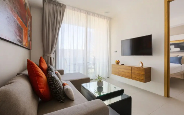 Oceanstone Phuket by Holy Cow 604
