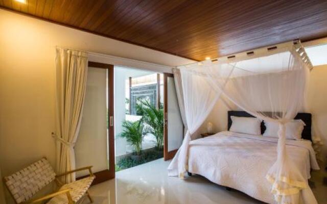 Deluxe Kamboja Villa