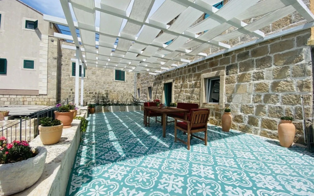 Authentic Villa With Terrace- Complete Privacy