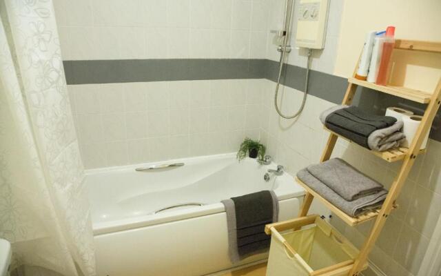 Central Penthouse in Converted Church - Free parking - Free WiFi