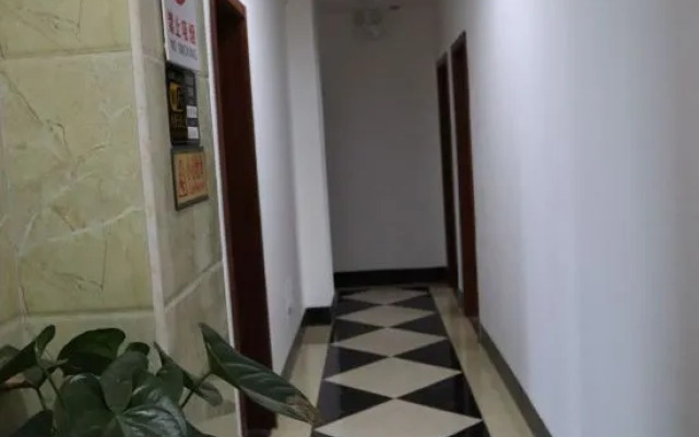 Fuxian Lake Sea Chao Inn (Gushan Scenic Area)