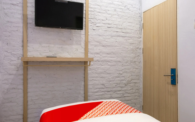 Super OYO 3150 Theodore Homestay