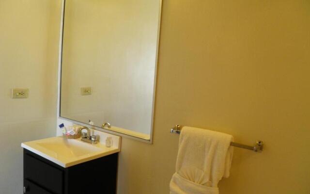 #52 Bungalow Seaside Hotel & Victors RV Park