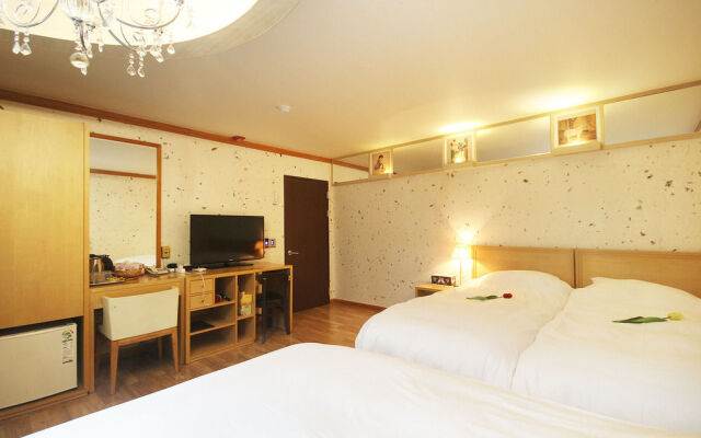 Jeonju Hansung Tourist Hotel