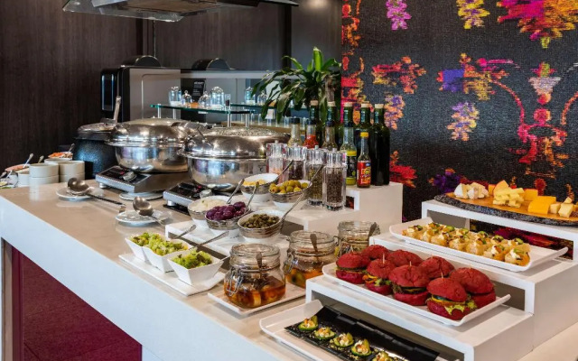 NH Bogotá Urban 26 Royal